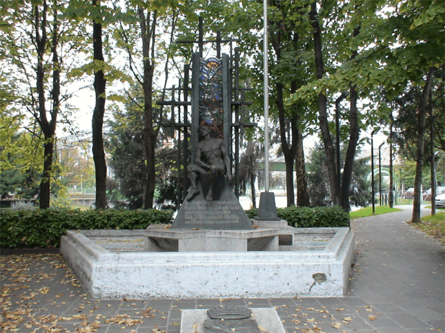 Immagine del Monumento ai Caduti