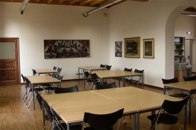 Scorci della Sala Studio Padre Ambrogio Fumagalli, al primo piano dell'edificio storico di Villa Venino